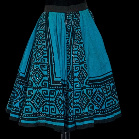 Vintage - 50"s Sequin Mexican Circle Skirt - Handmade/Hand Silk-Screened - Small - Picture 2 of 11